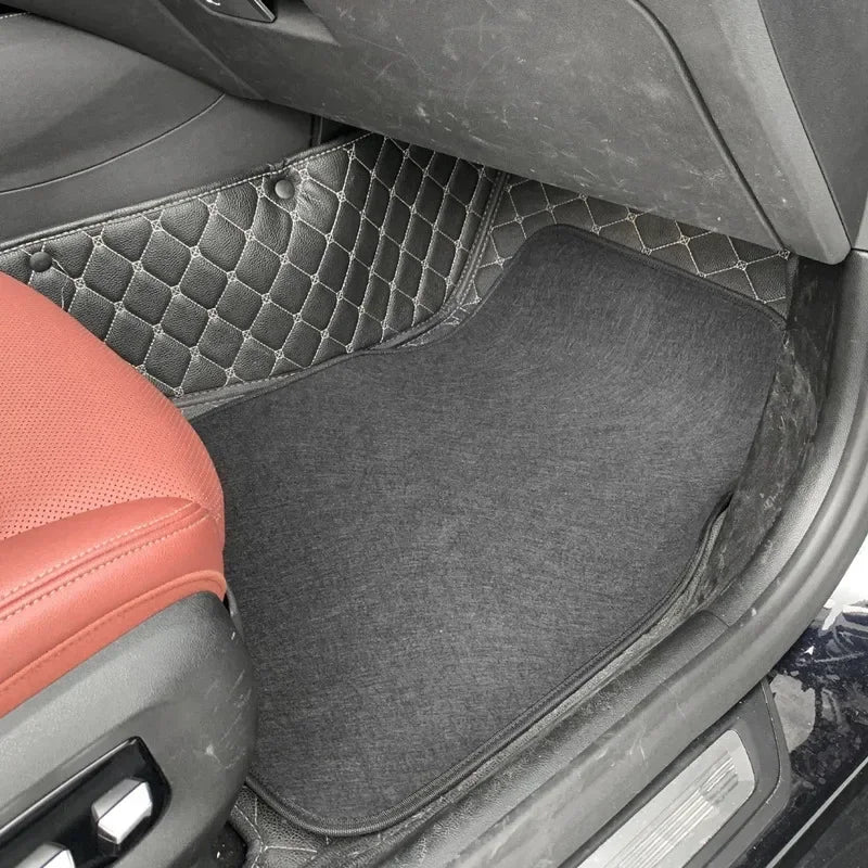 Universal car floor mats
